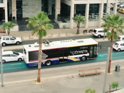Prancis Luncurkan Jalan Tol Pertama dengan Pengisian Dinamis Kendaraan Listrik