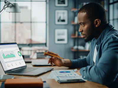 Netflix atau The Trade Desk: Mana Saham Iklan Digital yang Lebih Menjanjikan?