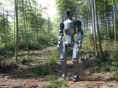 Deep Robotics Hadapi Kekurangan Talenta untuk Percepat Robot Humanoid Industri