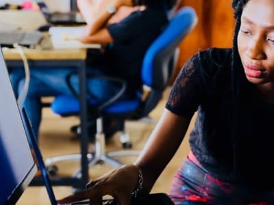 Akamai dan Apiiro: Peluang Baru di Tengah Tantangan Saham Turun