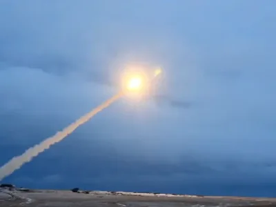 Rudal Nuklir Bertenaga Nuklir Rusia: Ambisi Berbahaya dari Masa Perang Dingin