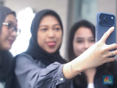 Inovasi Kamera iPhone 17 Bikin Selfie Gen Z Lebih Mudah dan Keren