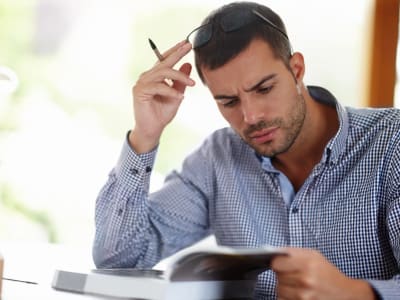 Mengapa Pasokan Meningkat Lebih Mengancam Dogecoin Dibanding Solana