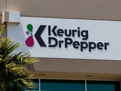 Keurig Dr Pepper Dapat Suntikan Rp 115.11 triliun ($7 Miliar)  untuk Bagi Dua Bisnis dan Akuisisi JDE Peet's
