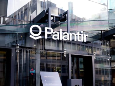 Palantir: Raksasa AI dengan Pertumbuhan Pesat tapi Harga Saham Terlalu Mahal