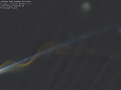 Fenomena Langka: Meteor Spiral Mengelilingi Komet Cerah di Langit Italia