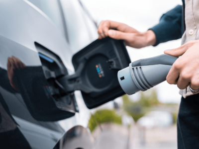 Lapisan Pelindung Fleksibel Ciptakan Baterai Solid-State Tahan Dingin Ekstrem