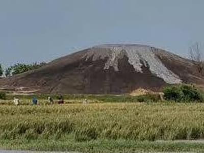 Fenomena Gunung Lumpur di Grobogan Akibat Gempa M 6,5 Menimbulkan Semburan Gas