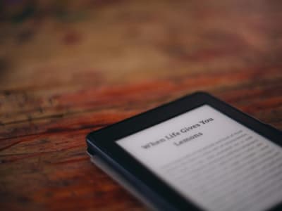 Amazon Luncurkan Kindle Translate, Layanan Terjemahan AI Gratis untuk Penulis Indie