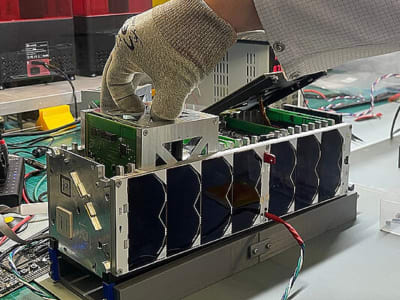 AI Pertama Kali Kendalikan Satelit Secara Otonom di Orbit Langit