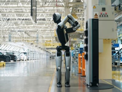 UBTech Robot Humanoid Laris Manis, Saham Melonjak 150% Tahun Ini