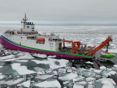 Ekspedisi Tiongkok Ungkap Rahasia Punggungan Vulkanik Bawah Laut Arktik