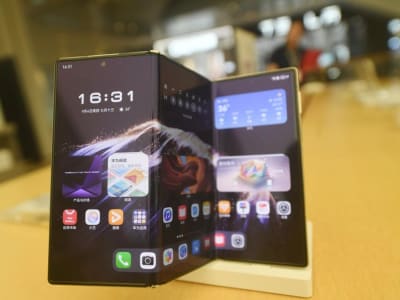 Samsung Galaxy Z TriFold: Ponsel Lipat Tiga Layar Meluncur Desember