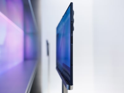 Samsung Galaxy Z TriFold: Ponsel Lipat Tiga dengan Kamera 200MP dan Layar Cerah