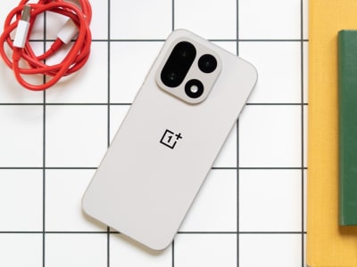 OnePlus 15: Ponsel dengan Baterai Super Tahan Lama untuk Pengguna Aktif