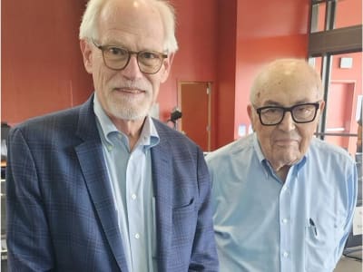 Masa Depan Kecerdasan: Bagaimana AI Bisa Memperkuat atau Mengancam Manusia