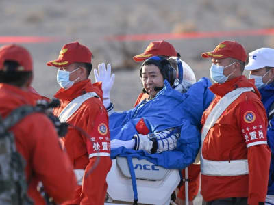 Astronot China Kembali Aman dari Tiangong Setelah Penundaan Karena Debris Antariksa