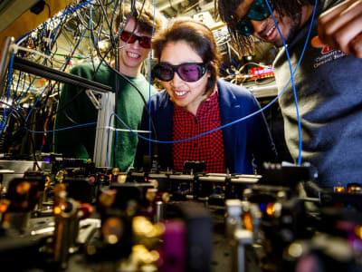 Terobosan Koreksi Kesalahan Kuantum Buka Jalan Komputer Kuantum Besar