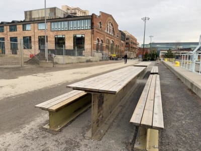 Menghidupkan Kembali Distrik Varvsstaden dengan Bangunan Daur Ulang Oatly di Malmö