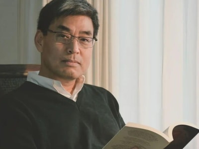 Kembalinya Ilmuwan Tiongkok Terkenal Memicu Gelombang Perhatian Besar