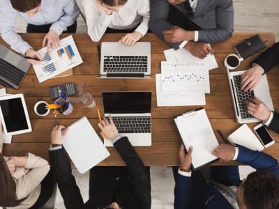 Empat Skenario Masa Depan Komputasi Kuantum dan Strategi Bisnis Unggul