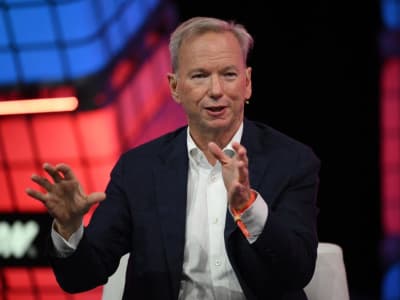 Persaingan AI dan Energi Cina-AS: Dominasi Teknologi dan Masa Depan Global