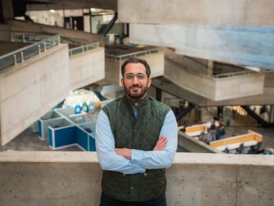 Profluent: AI Baru untuk Membuat Protein yang Didesain Khusus dan Revolusioner