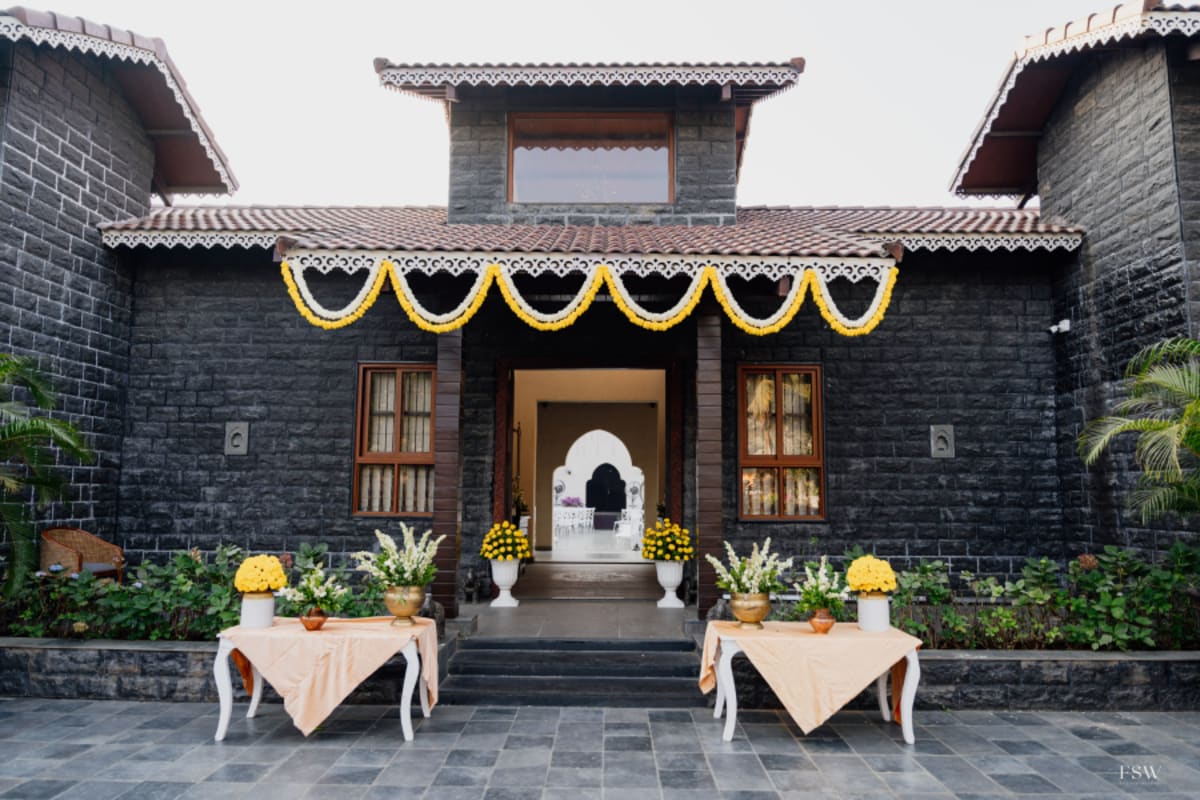 cinematic wedding reception frame in Goa, India by FineShot Weddings