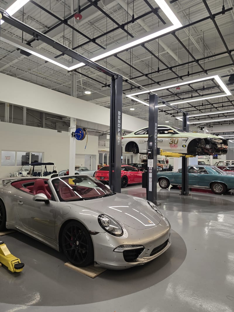 Porsche Shop