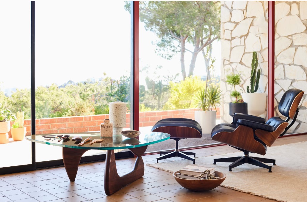 Eames Lounge Chair and Ottoman and table Isamu Noguchi