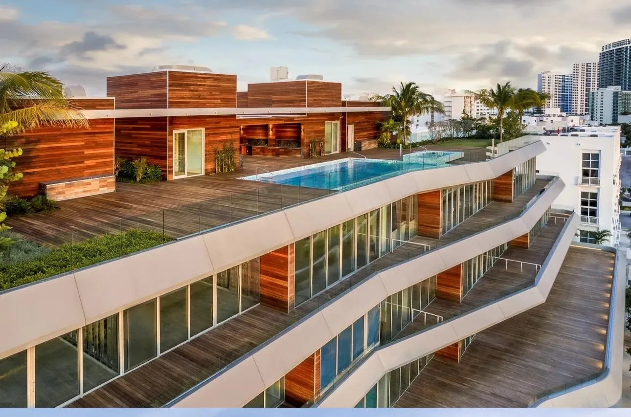 Before photo of Miami rooftop before import luxury furniture from Europe to the USA