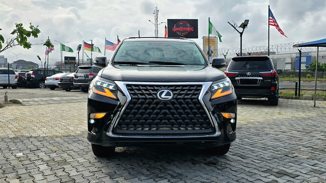 Luxury Sedan - Automotive