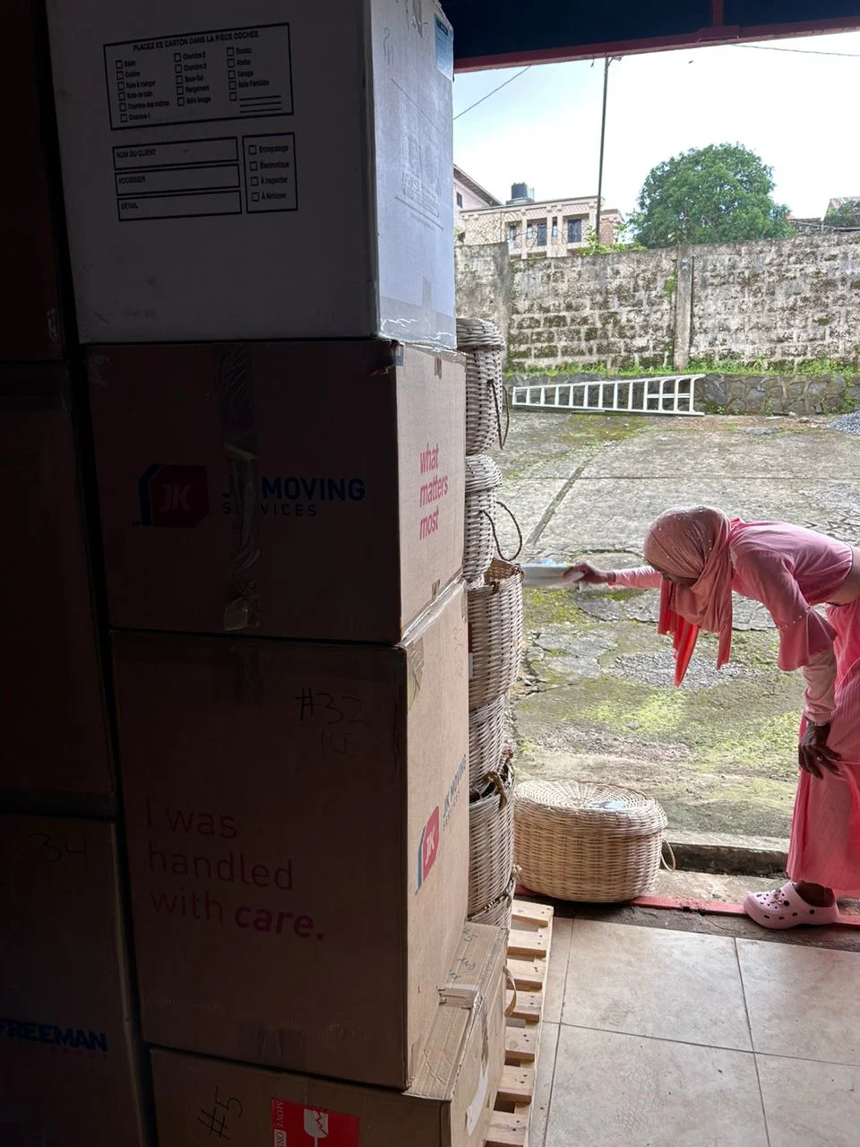 Fatmata quality inspecting for container shipment from sierra leone to the netherlands