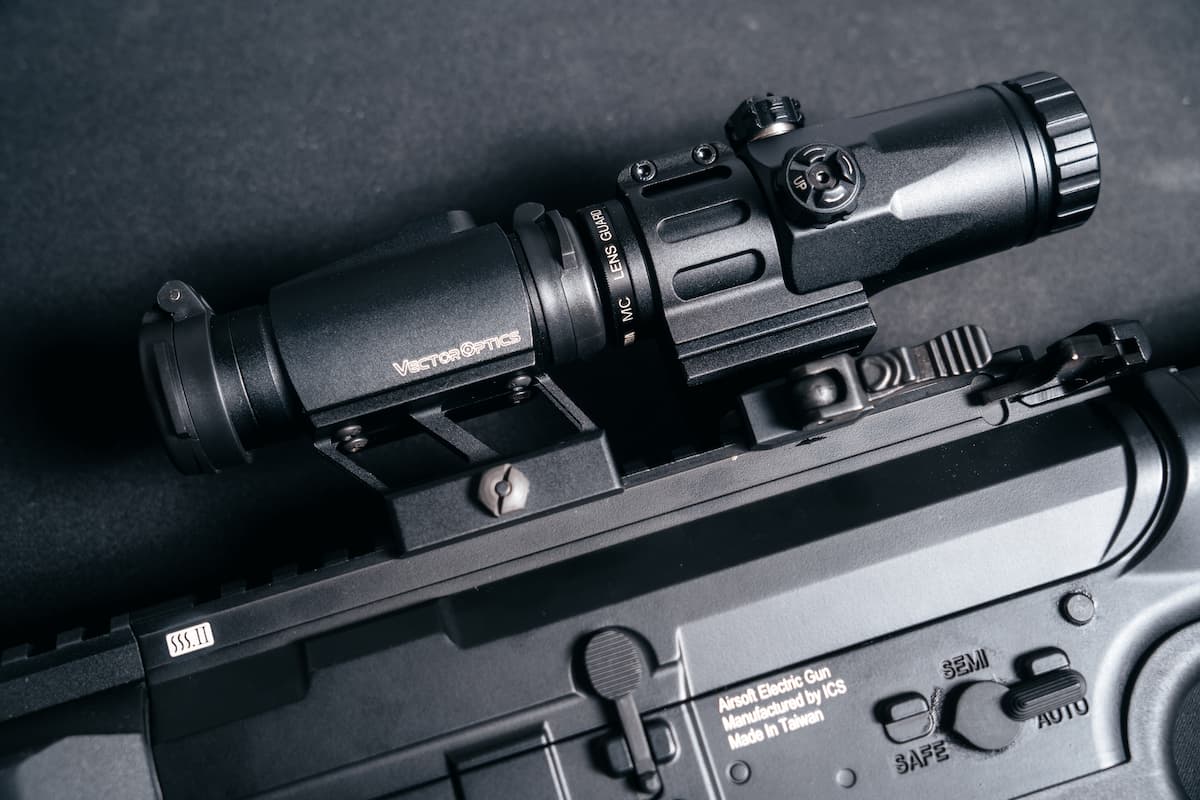 銃に取り付けた際の様子