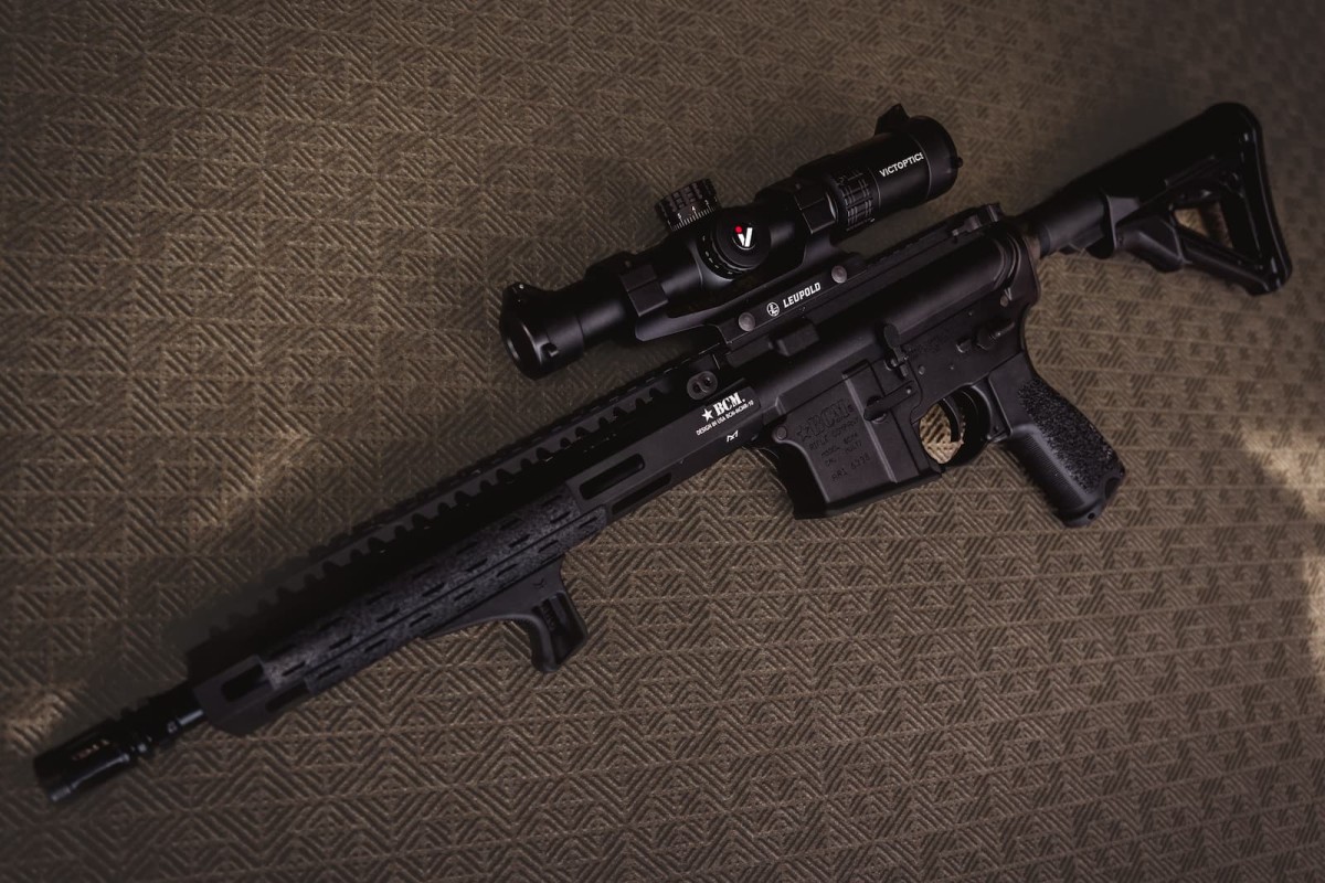 Magpul CTRストックを取り付けた様子