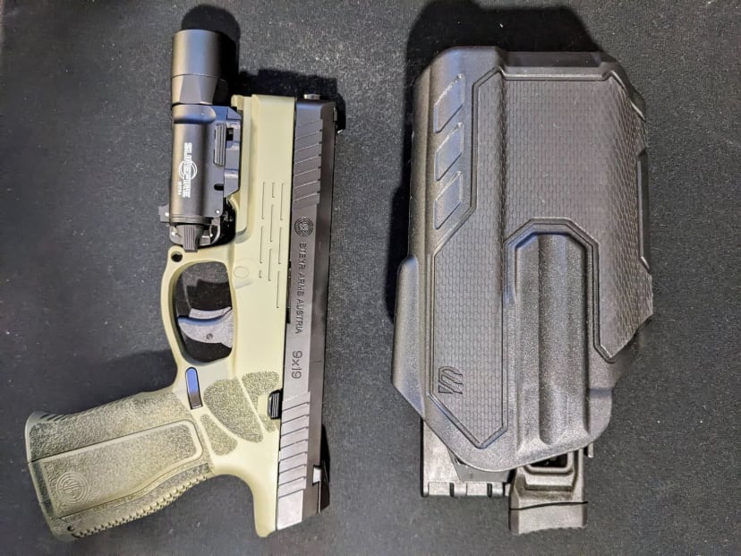 Cover Image for Steyr L9A2に適合するホルスター