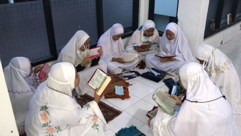 Struktur & Pengawasan