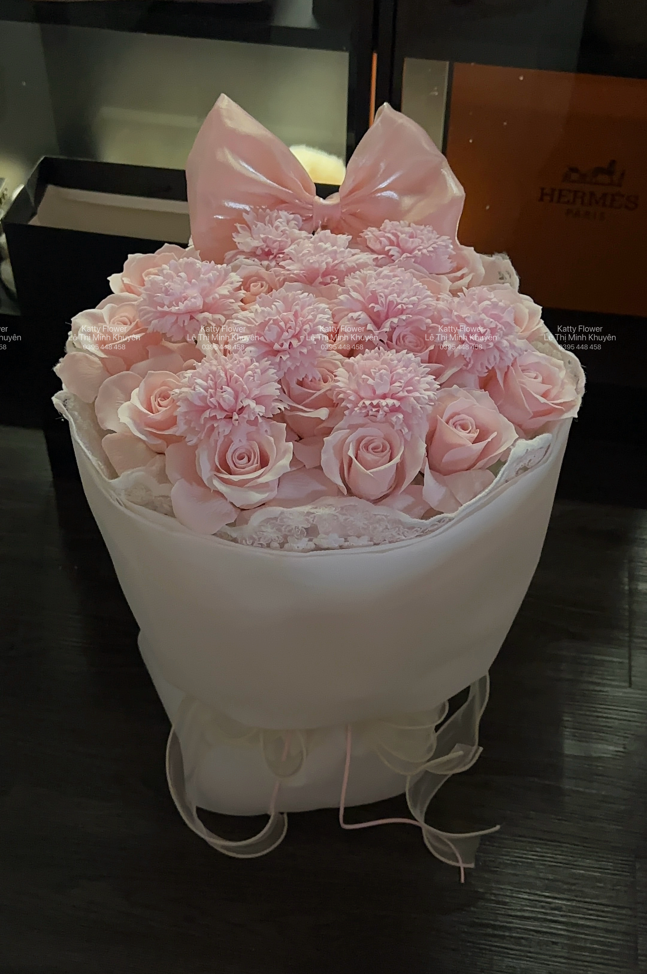 Bó hoa hồng mix — Hộp Quà Lan & Wax Import