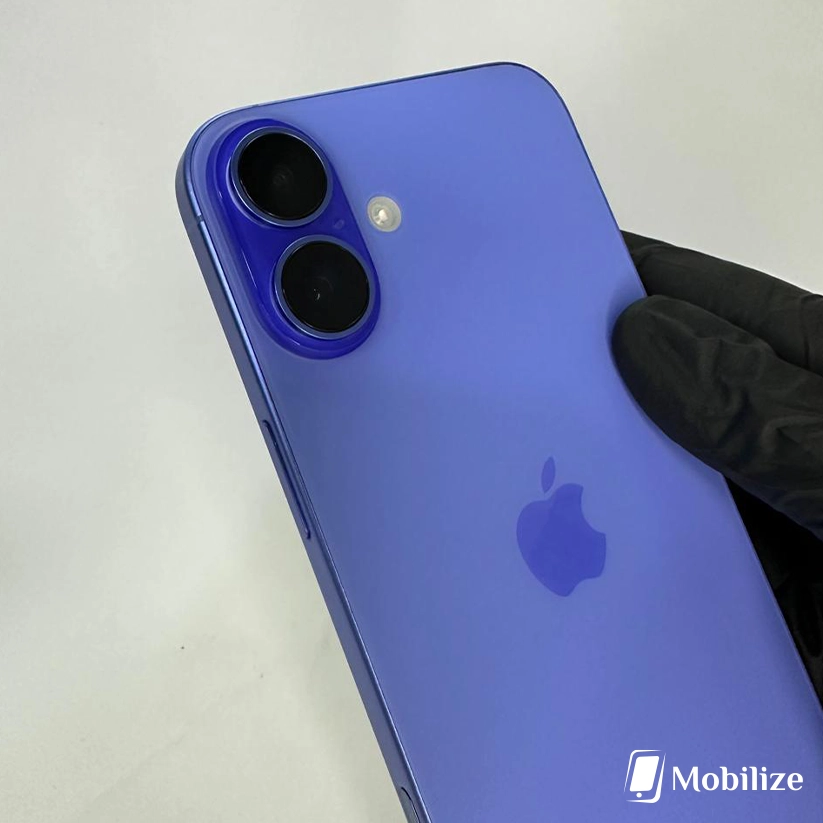 iPhone 16 Pink