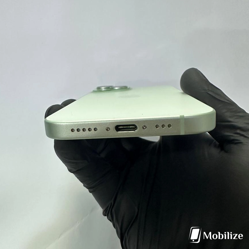 iPhone 15 Black