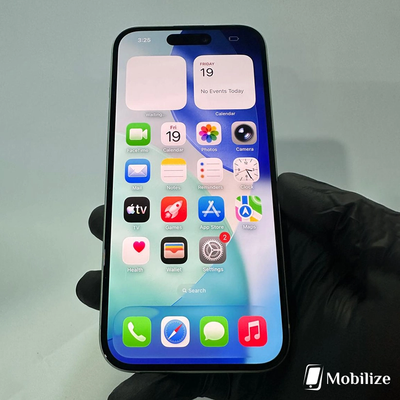 iPhone 15 Pink