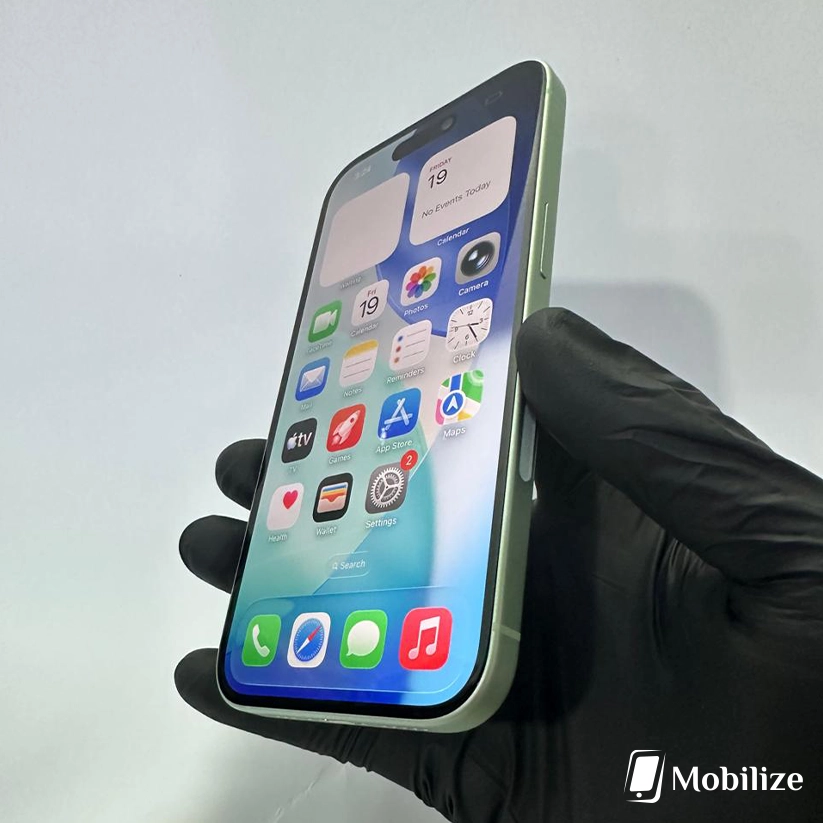 iPhone 15 Blue