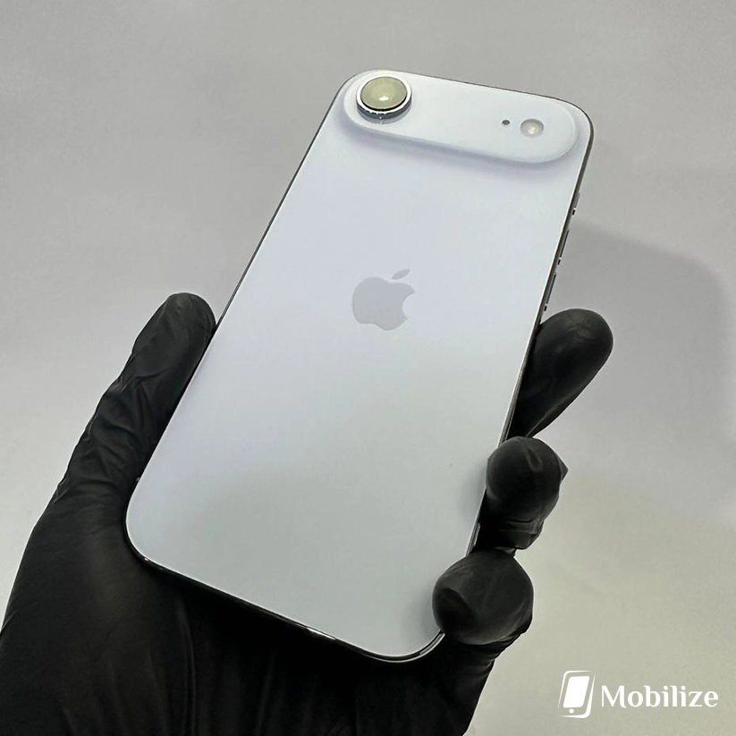 iPhone Air Light Gold