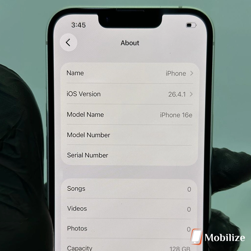 iPhone 16e Black