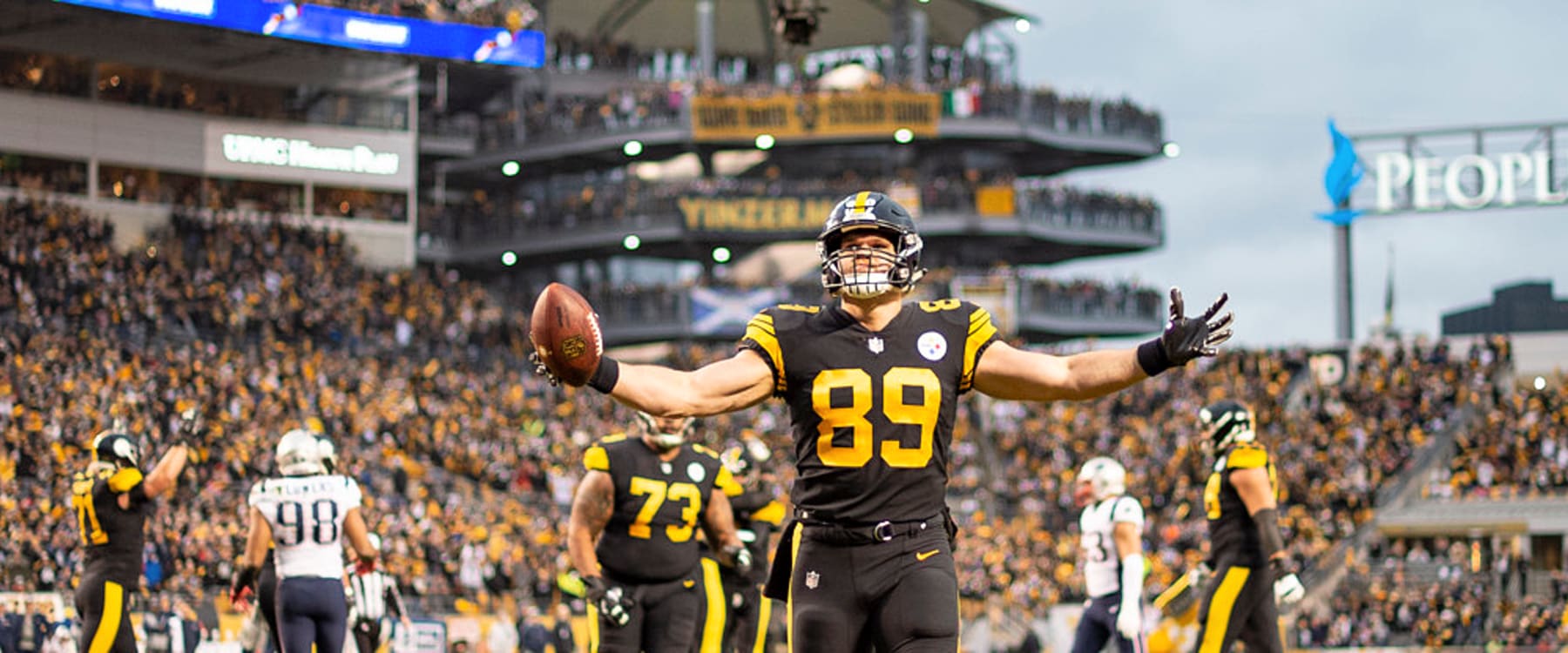 Steelers tight end Vance McDonald retiring after 8 seasons