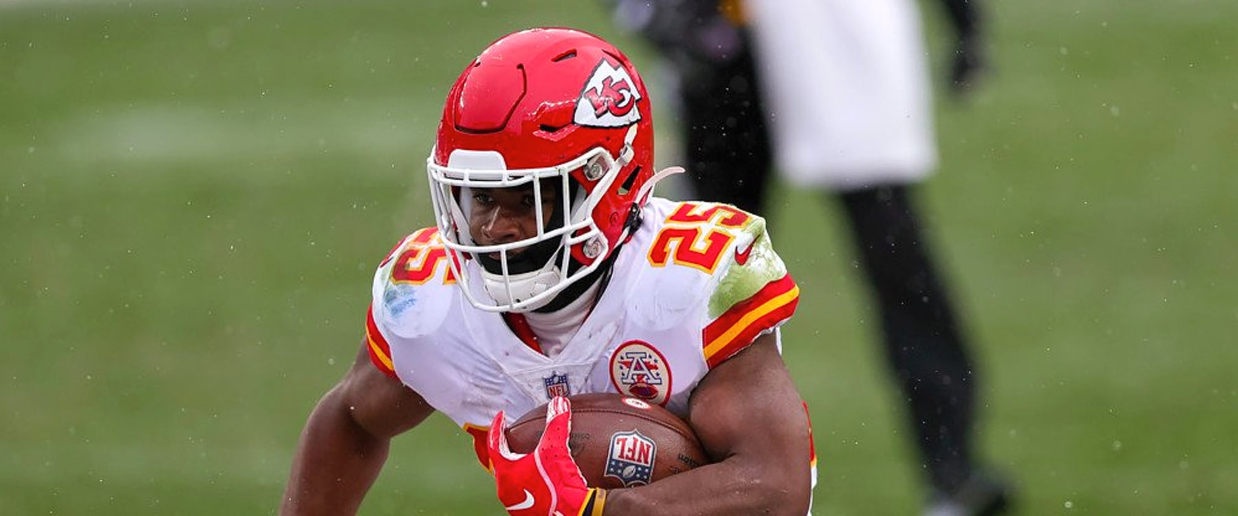 Isiah Pacheco fantasy outlook: Why Chiefs are starting rookie RB over Clyde  Edwards-Helaire