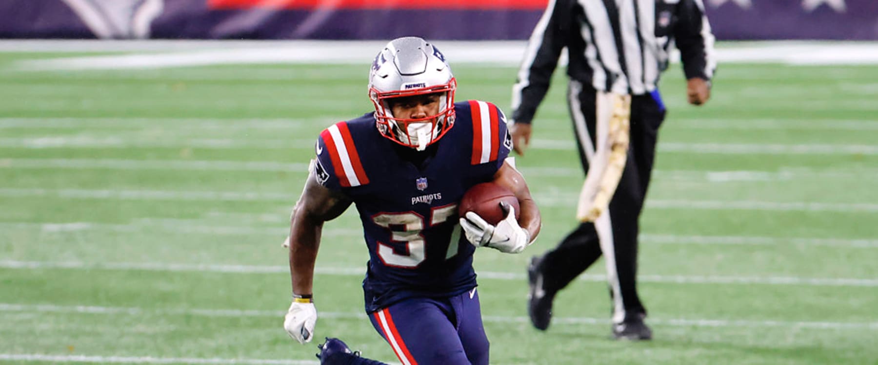 Buffalo Bills sign former Pats running back Damien Harris