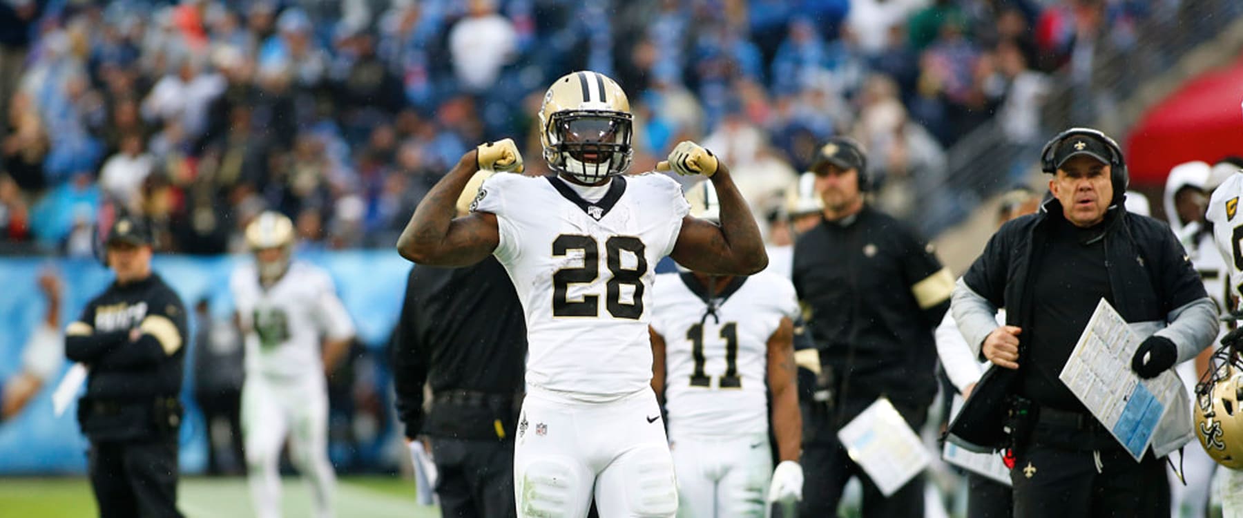 Running back Latavius Murray visits with Buffalo Bills