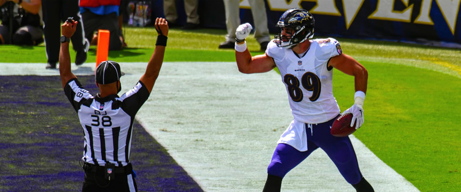 Lamar Jackson and his number one target Mark Andrews  Baltimore ravens  football, Baltimore ravens logo, Ravens football