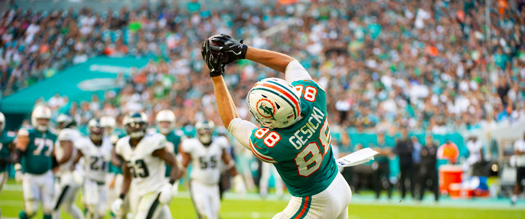 Miami Dolphins tight end Mike Gesicki (88) catches a touchdown